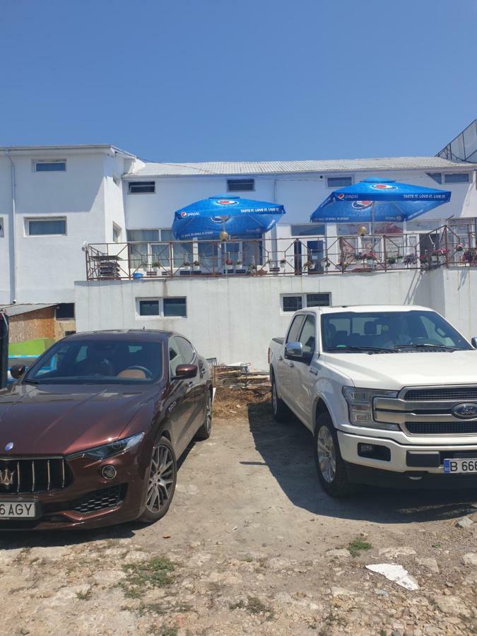 Vila Restaurant Angellys Tuzla Luaran gambar